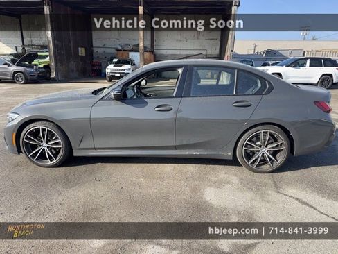 Used 2022 BMW 330i xDrive Sedan w/ M Sport Package image 8
