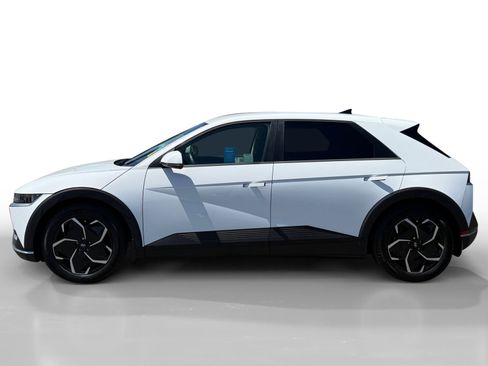 Certified 2024 Hyundai Ioniq 5 SE RWD image 2