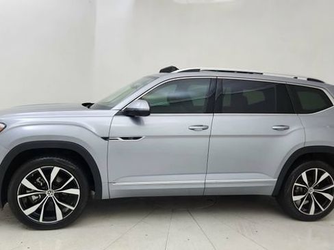 Used 2026 Volkswagen Atlas SEL Premium R-Line image 3