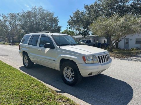 Used 2000 Jeep Grand Cherokee Limited image 3
