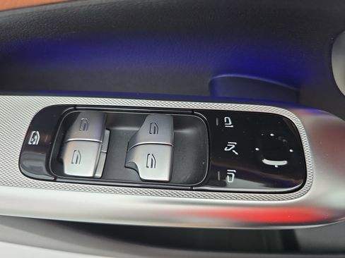 Certified 2026 Mercedes-Benz GLC 300 image 28