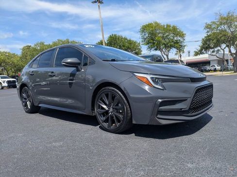 Used 2023 Toyota Corolla SE image 2