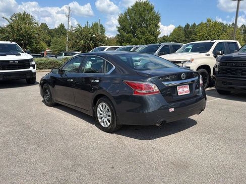 Used 2014 Nissan Altima 2.5 S FWD image 2