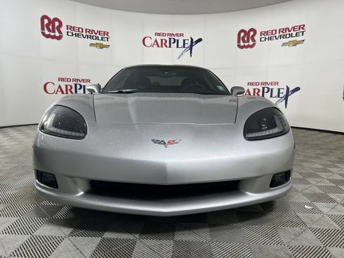 Used 2007 Chevrolet Corvette Coupe w/ Preferred Equipment Group RWD image 2