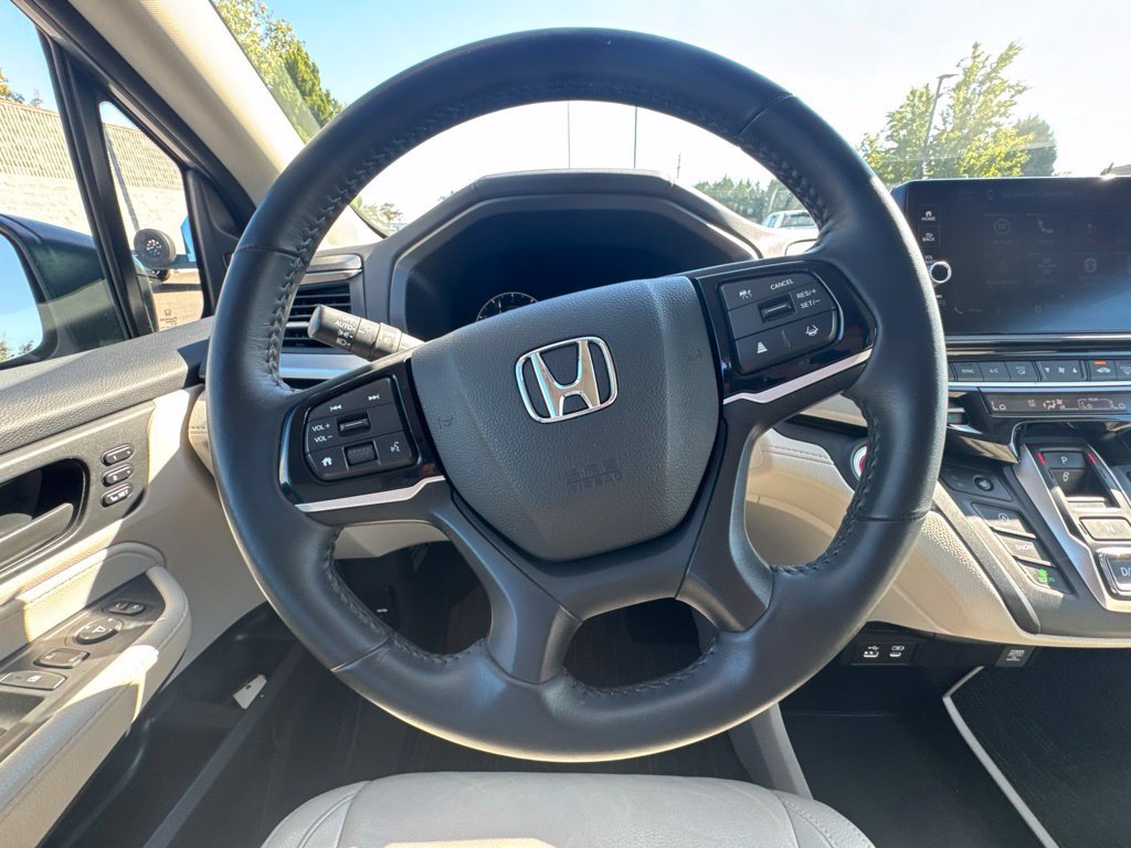 Used 2025 Honda Odyssey EX-L image 23
