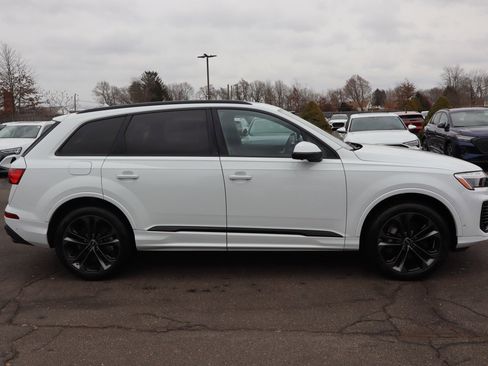 Used 2025 Audi Q7 3.0T Premium Plus w/ Premium Plus Package image 4