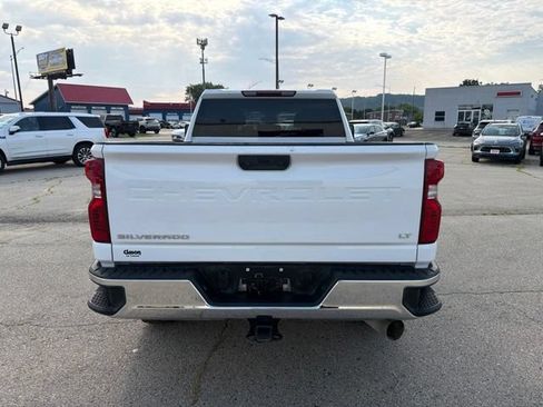 Used 2025 Chevrolet Silverado 2500 LT AWD/4WD image 4