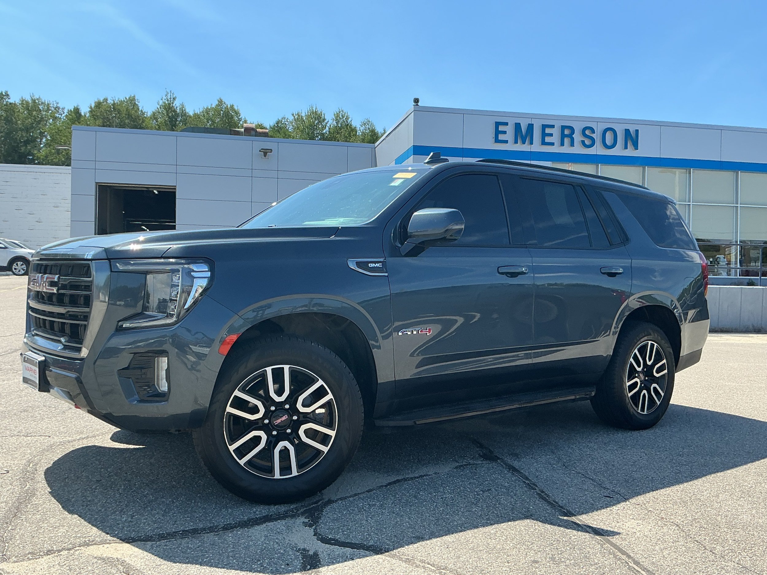 Certified 2021 GMC Yukon AT4 w/ Technology Package AWD/4WD image 4
