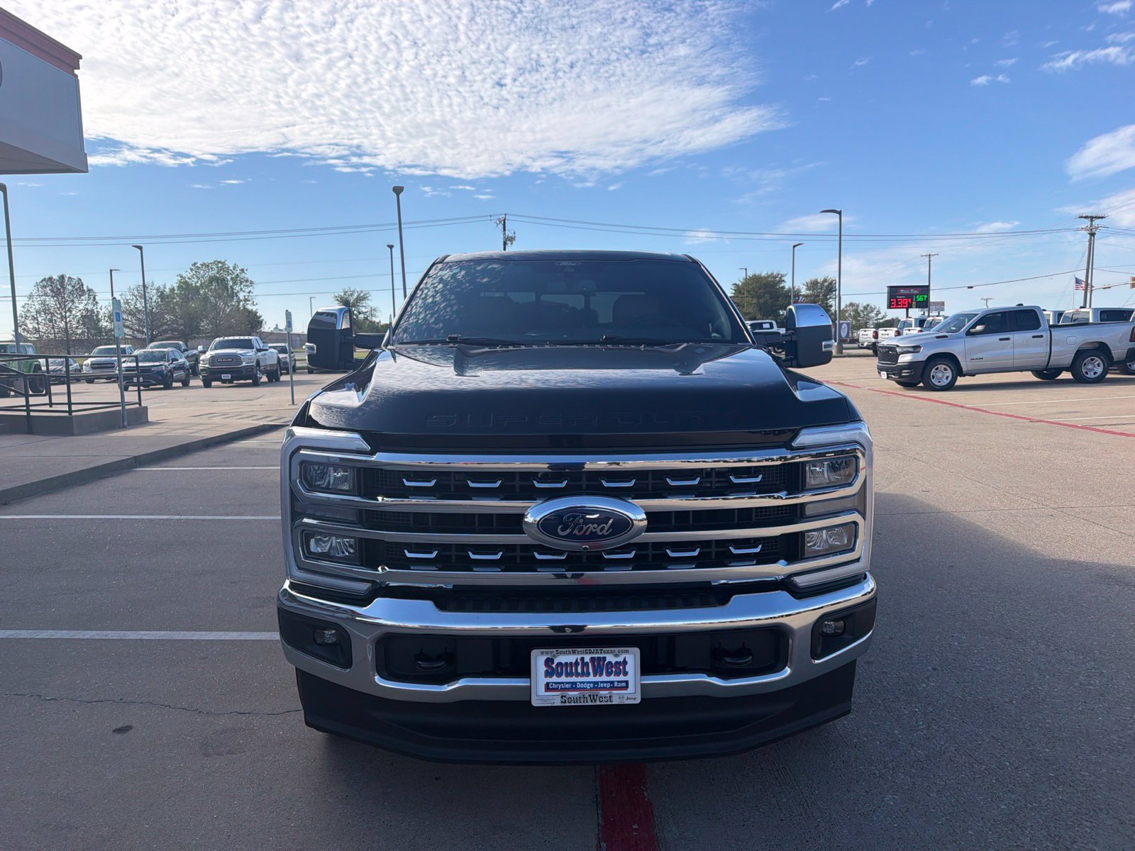 Used 2025 Ford F250 Lariat w/ Chrome Package AWD/4WD image 2