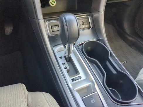 Certified 2022 Subaru Ascent Premium w/ Convenience Package image 25