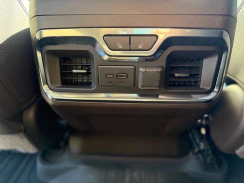 Used 2020 GMC Sierra 2500 Denali w/ Denali Ultimate Package image 17