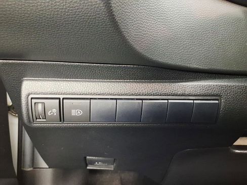 Used 2020 Toyota Corolla Hatchback image 22