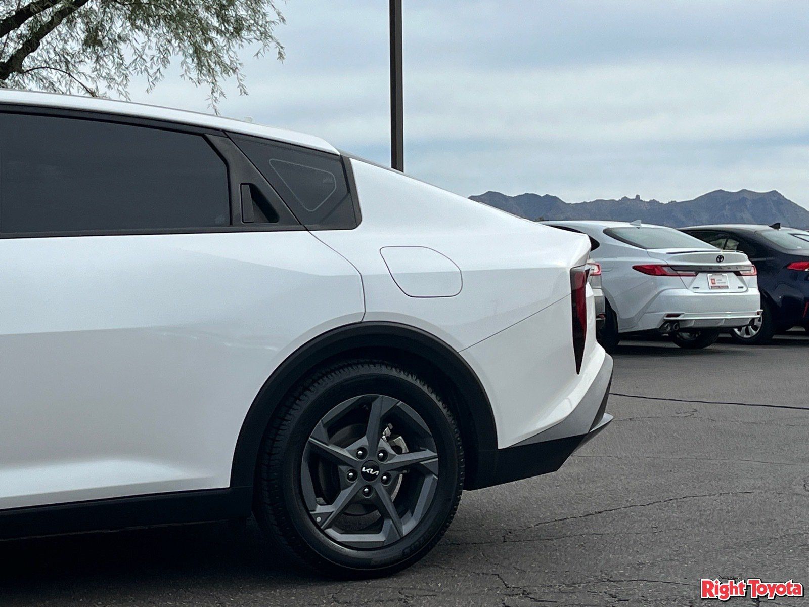 Used 2025 Kia K4 FWD image 10