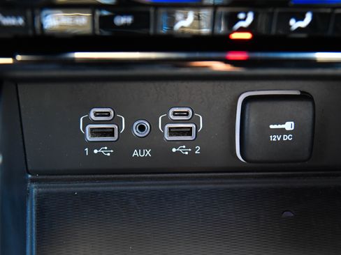 Used 2024 Jeep Grand Cherokee L Limited w/ Luxury Tech Group II AWD/4WD image 34