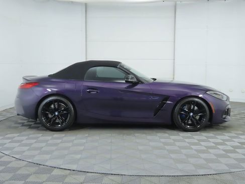 Used 2025 BMW Z4 M40i w/ Premium Package image 12