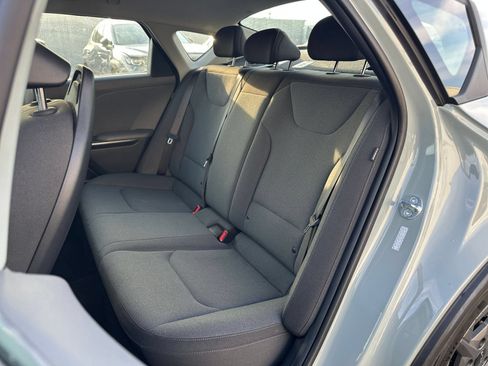 Used 2025 Kia K4 FWD image 36