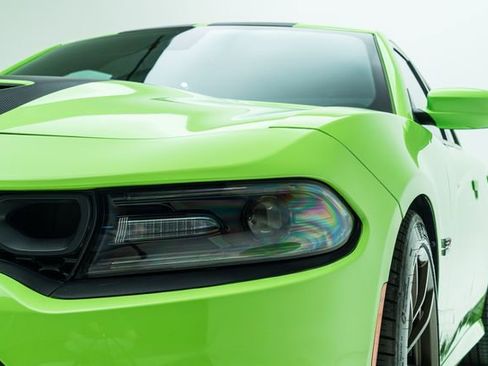 Used 2019 Dodge Charger Scat Pack w/ Navigation & Travel Group image 11