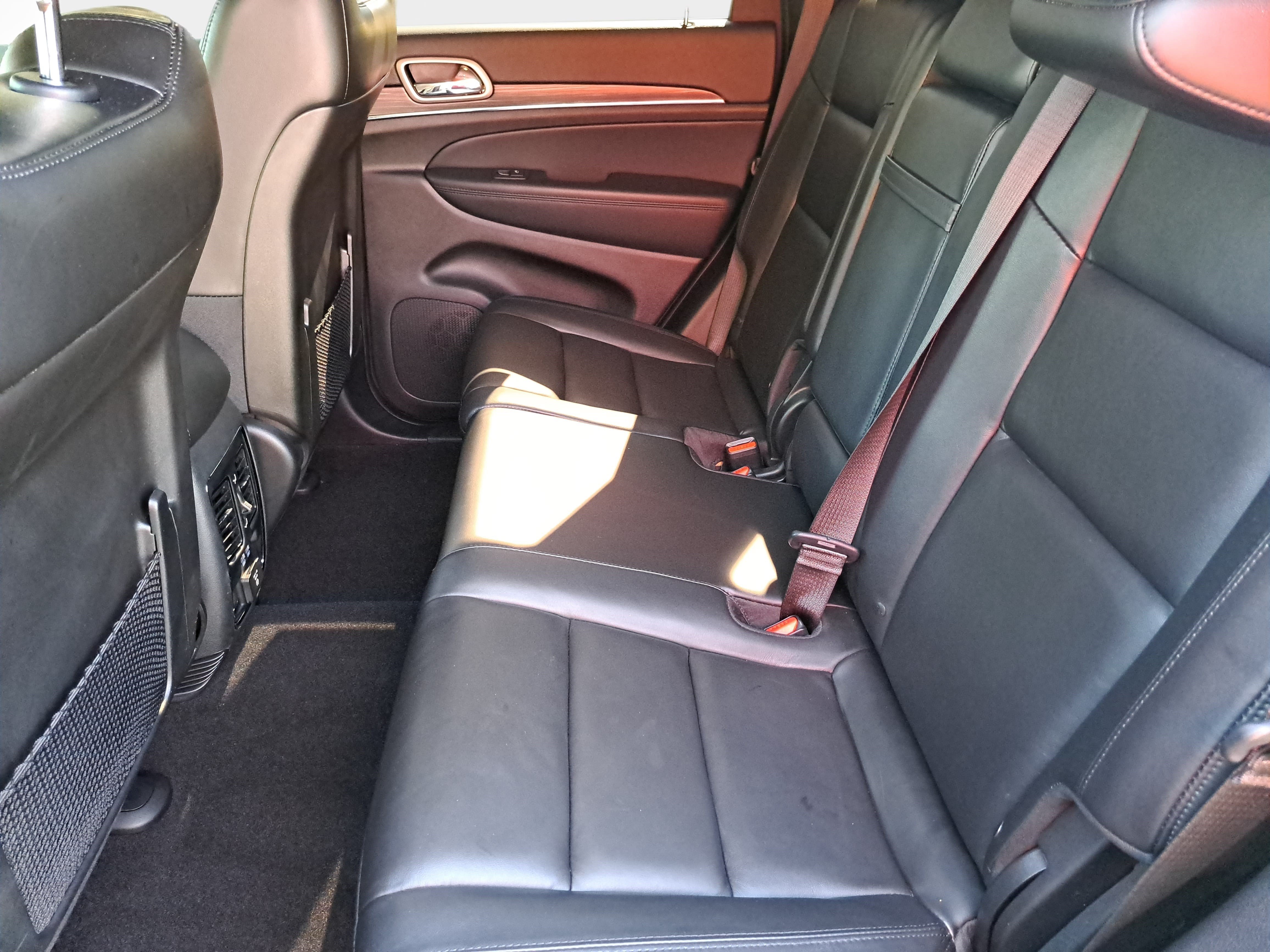 Used 2021 Jeep Grand Cherokee Limited RWD image 14