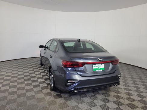 Used 2021 Kia Forte LXS FWD image 5