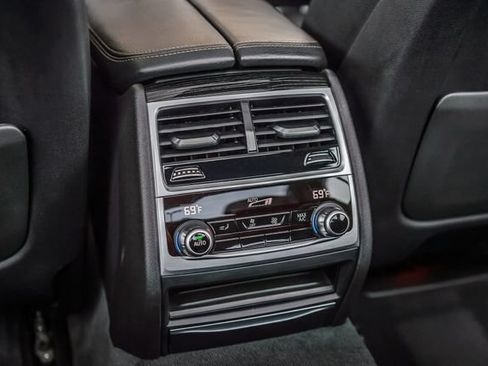Used 2019 BMW 740i w/ M Sport Package RWD image 46