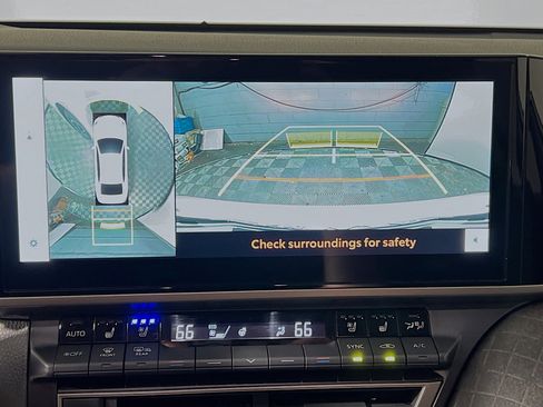 Used 2025 Toyota Camry XLE w/ Premium Plus Package image 28