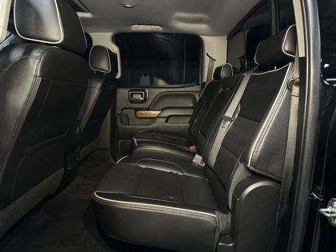 Used 2019 Chevrolet Silverado 2500 High Country w/ Duramax Plus Package image 14