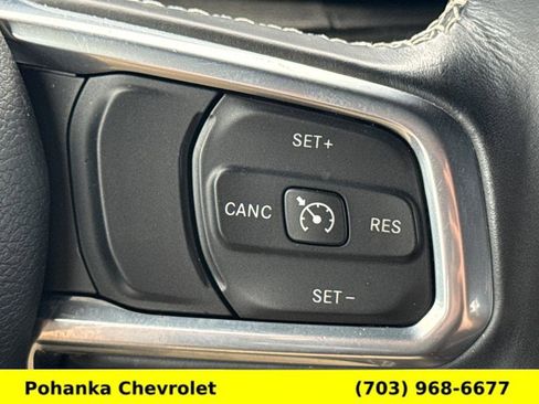 Used 2022 Jeep Wrangler Unlimited Sahara w/ Cold Weather Group AWD/4WD image 13