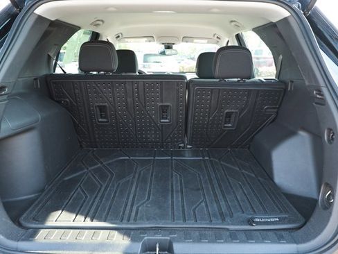 Used 2023 Chevrolet Equinox LS w/ LPO, Floor Liner Package FWD image 10