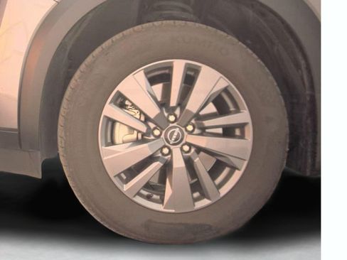 Used 2025 Nissan Pathfinder SV w/ SV Premium Package FWD image 10