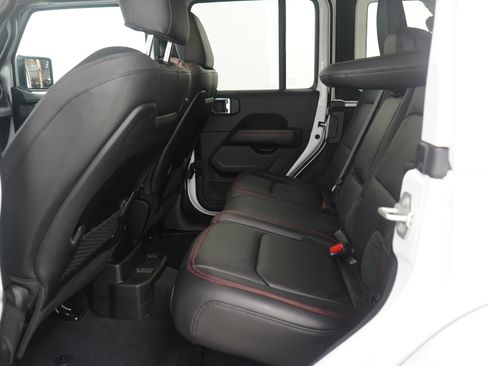 Used 2024 Jeep Wrangler Unlimited Rubicon image 15