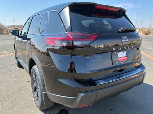 New 2026 Nissan Rogue SV w/ Cold Weather Package FWD image 4