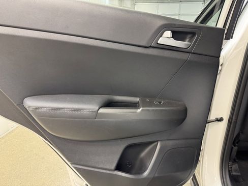 Used 2017 Kia Sportage LX image 14