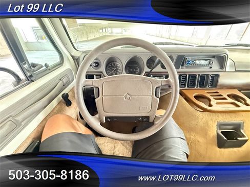 Used 1996 Dodge B2500 RWD image 38