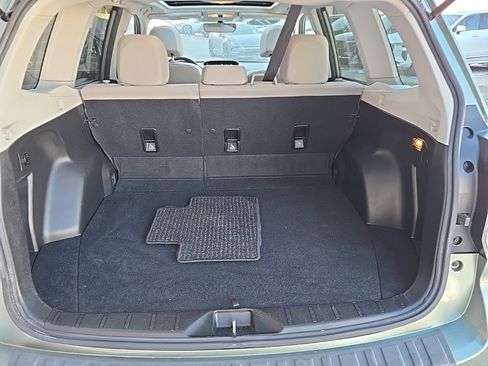 Used 2017 Subaru Forester 2.5i Premium w/ All-Weather Package image 10