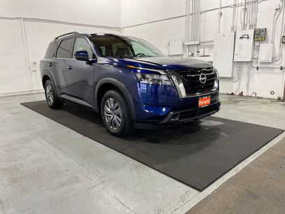 Used 2025 Nissan Pathfinder SV