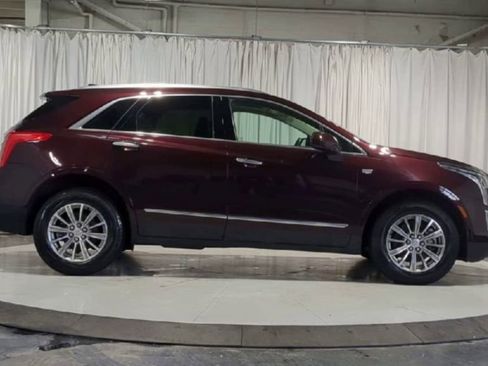 Used 2018 Cadillac XT5 Luxury w/ Driver Awareness Package image 9