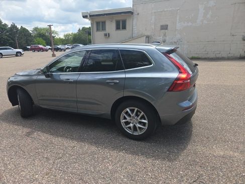 Used 2020 Volvo XC60 T5 Momentum w/ Protection Package AWD/4WD image 6