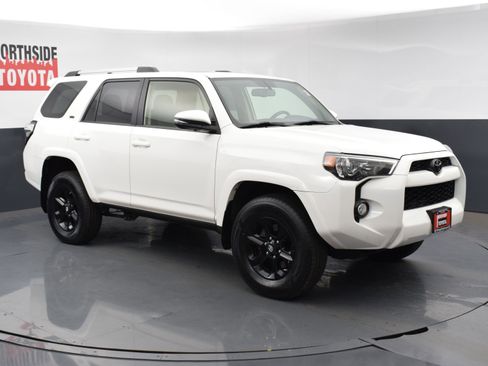 Used 2019 Toyota 4Runner SR5 Premium image 6