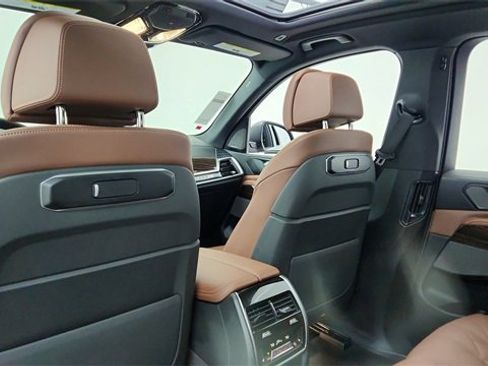 Used 2026 BMW X5 sDrive40i image 30
