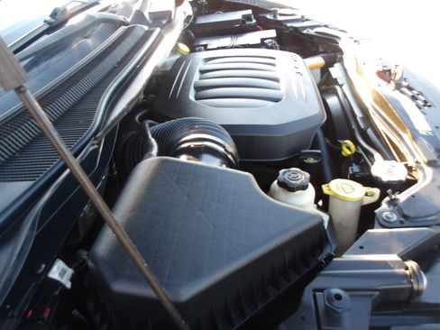 Used 2012 Chrysler Town & Country Touring-L w/ Trailer Tow Group image 25