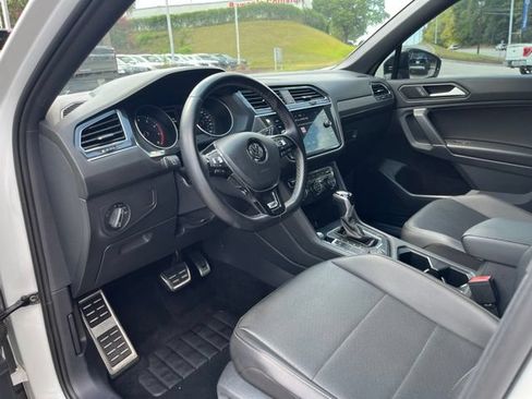 Used 2020 Volkswagen Tiguan SE R-Line w/ 3rd Row Seat Package AWD/4WD image 6