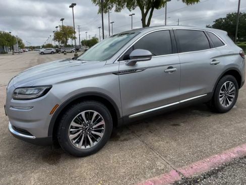 Used 2021 Lincoln Nautilus AWD w/ Equipment Group 101A image 6