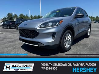 Certified 2022 Ford Escape SE w/ Cold Weather Package AWD/4WD video 1