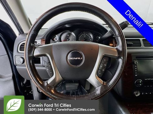 Used 2007 GMC Yukon Denali AWD/4WD image 8