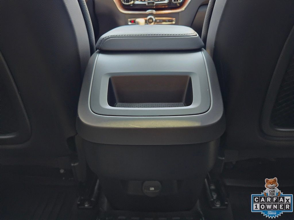 Used 2024 Volvo XC60 B5 Plus AWD/4WD image 42