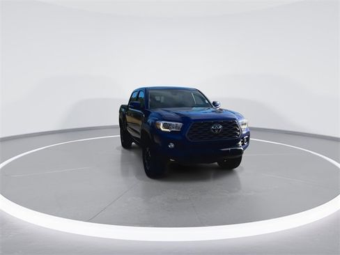 Used 2023 Toyota Tacoma TRD Off-Road image 2