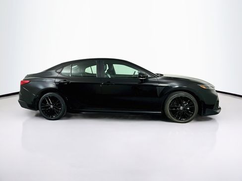 Used 2025 Toyota Camry SE FWD image 10