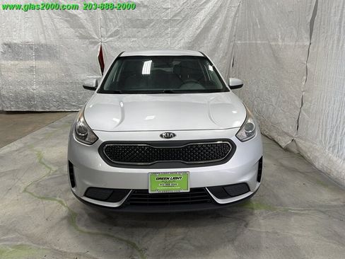 Used 2018 Kia Niro FE FWD image 19