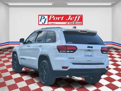 Used 2019 Jeep Grand Cherokee Laredo image 6