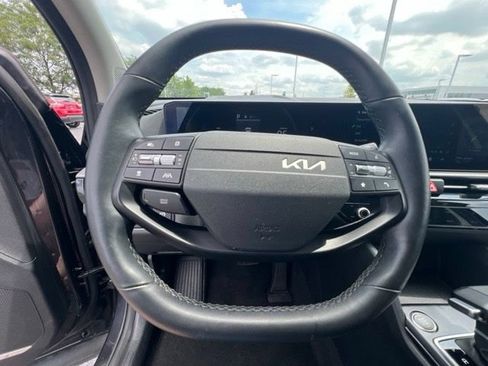 Used 2026 Kia Sportage LX FWD image 13
